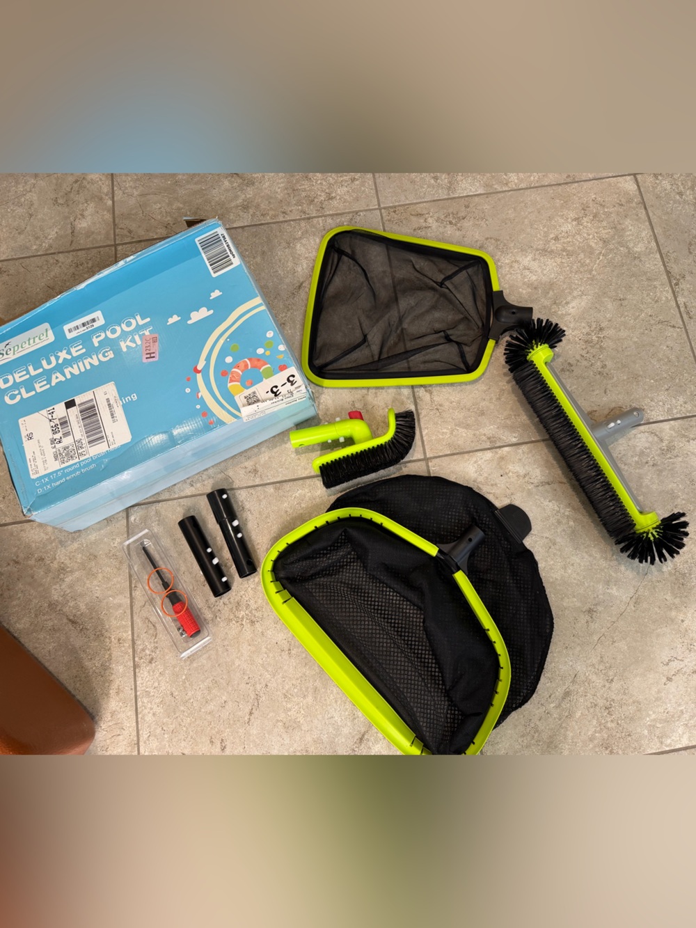 Deluxe Pool Cleaning Kit by Sepetral - Neon Green